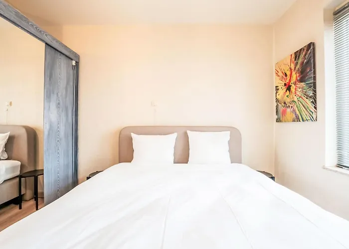 Bella I With Parking And Harbour View By Interhome